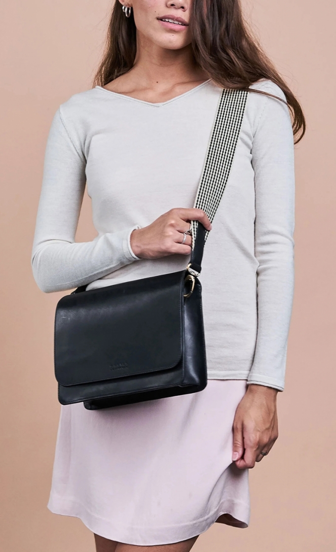 Audrey Classic Checkered strap Classic Black