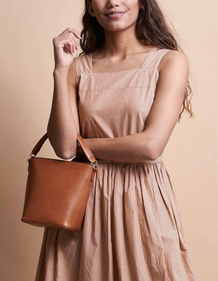 Bobbi Bucket Bag Midi Cognac