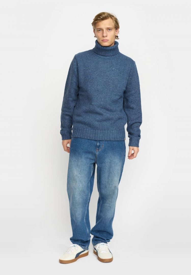 High-neck sweater BLue
