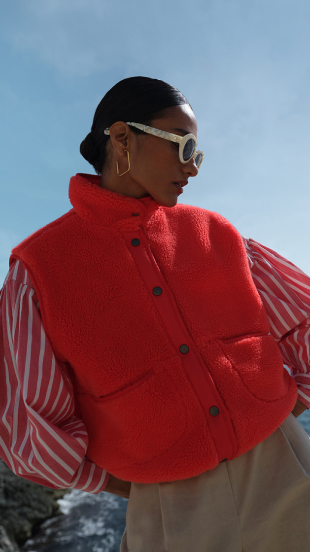 Steve Sleeveless Jacket 305-poppy red