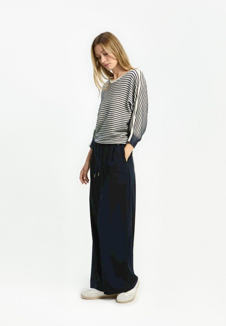 98565 8805 NAVY
