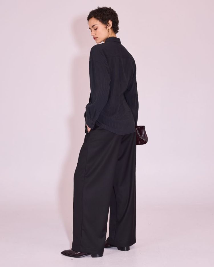 JAMES 999-Black