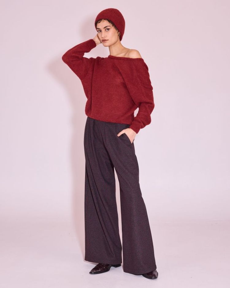 EGBERT 335-Bright Red 