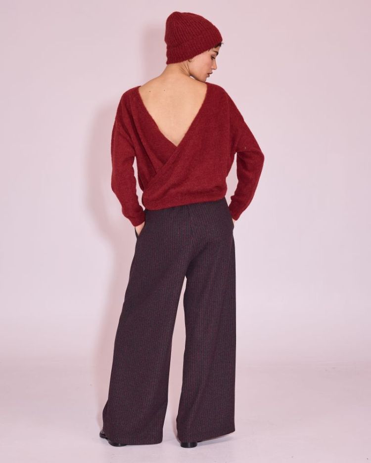 EGBERT 335-Bright Red 
