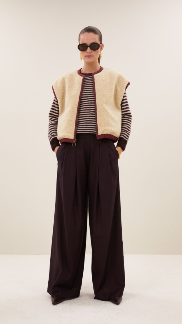 Gio Sleeveless jacket 325-Wine
