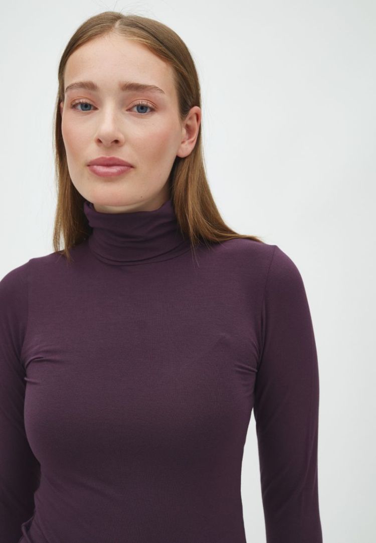 Ina, GG, Basic V69-Deep Purple