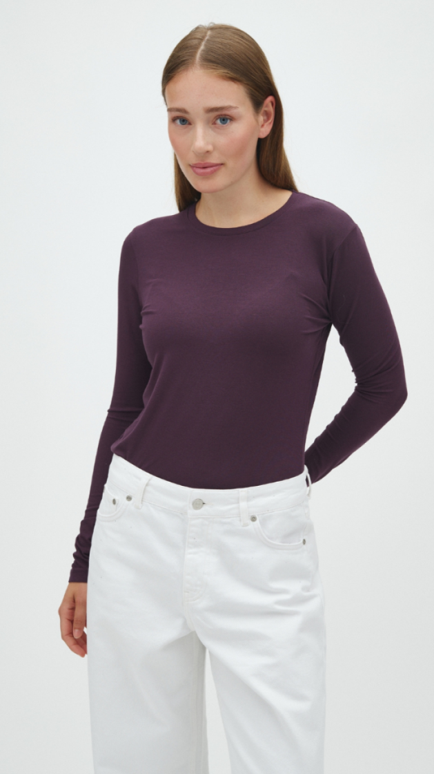 Christina, Shyla V69-Deep Purple