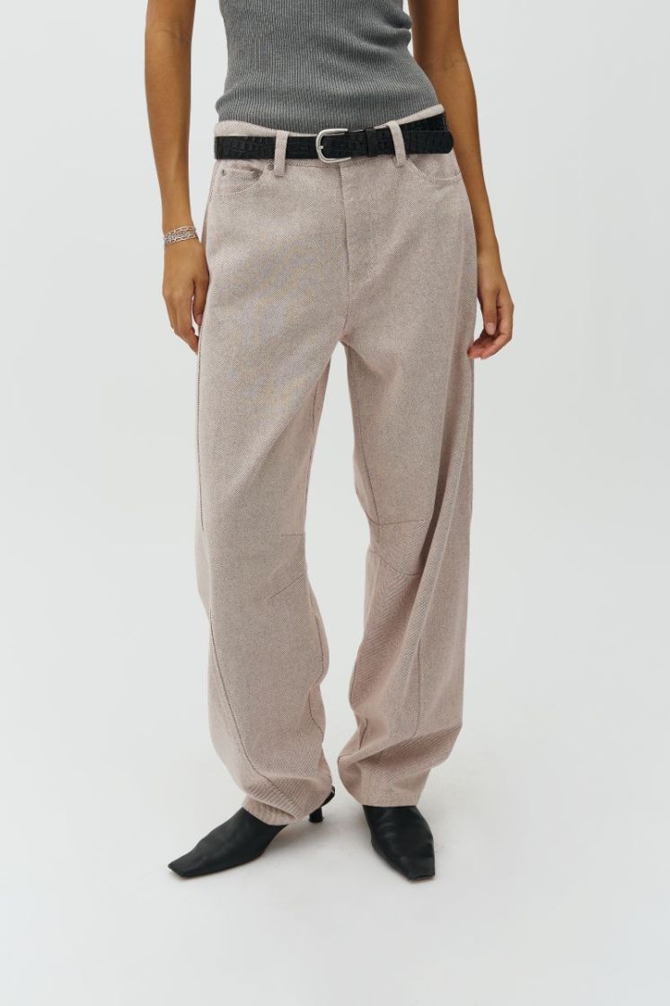 Bowa-M, Stellani Y22-Light Berry